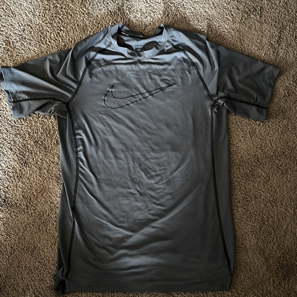 Nike pro men’s t shirt Dri fit gray size medium